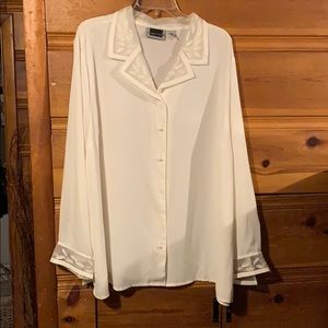 Women’s Blouse